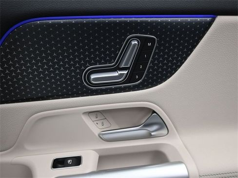 New 2025 Mercedes-Benz GLA 250 image 30