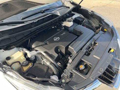 Used 2017 Nissan Murano SV image 12