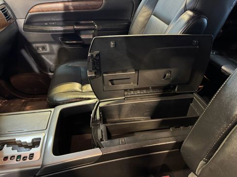 Used 2008 Nissan Armada LE w/ Technology Pkg image 19