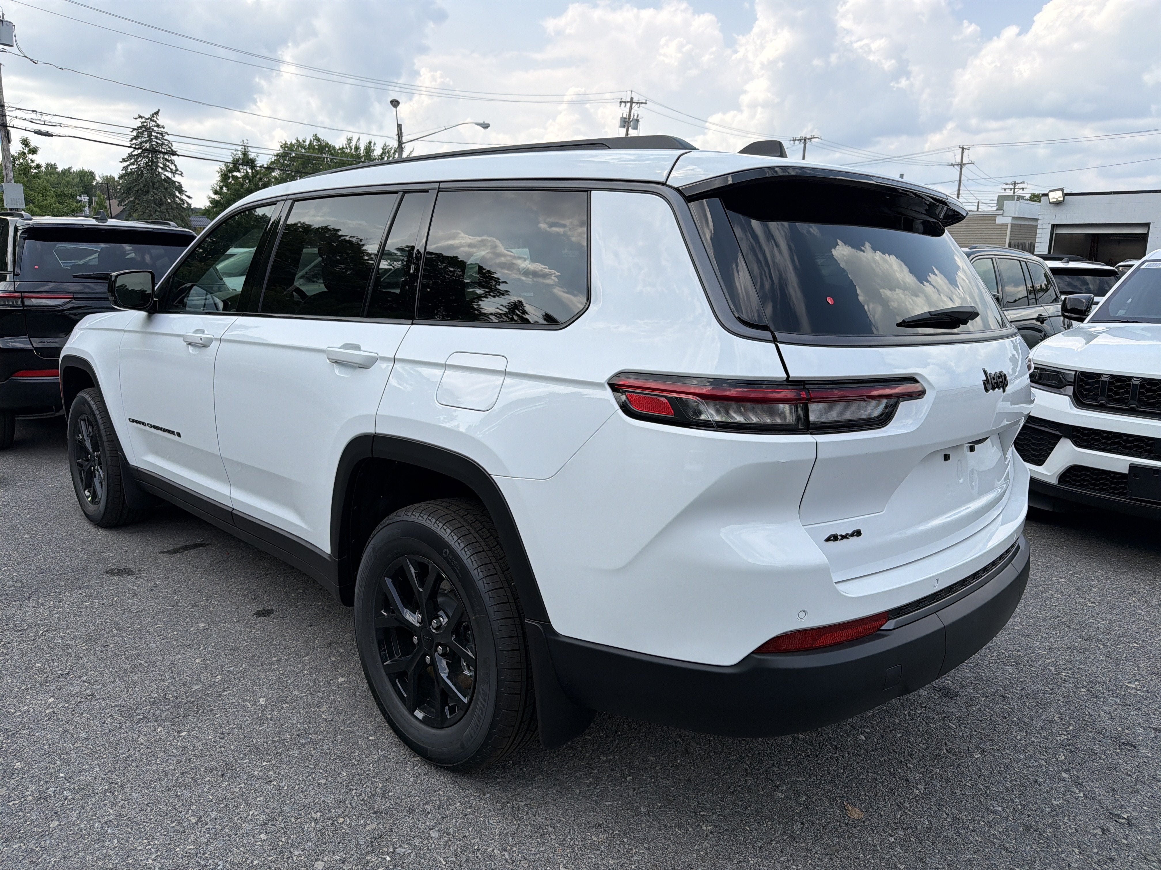 New 2026 Jeep Grand Cherokee L 4WD image 4