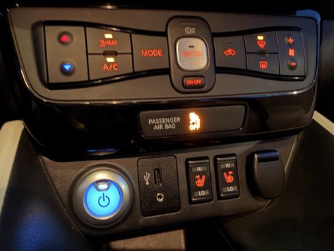 Used 2019 Nissan Leaf SL w/ SL Technology Package image 23