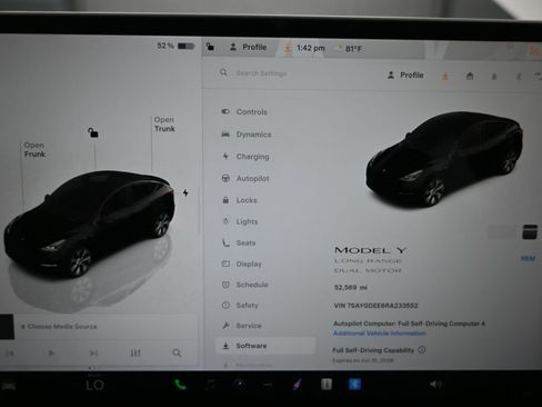 Used 2024 Tesla Model Y Long Range AWD/4WD image 17