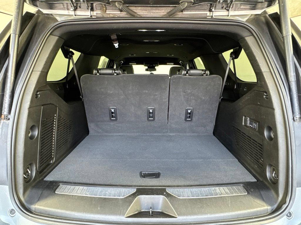 Certified 2025 Chevrolet Suburban Premier AWD/4WD image 33