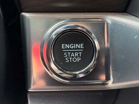 Used 2025 Ford F150 Lariat w/ Equipment Group 501A Mid AWD/4WD image 26