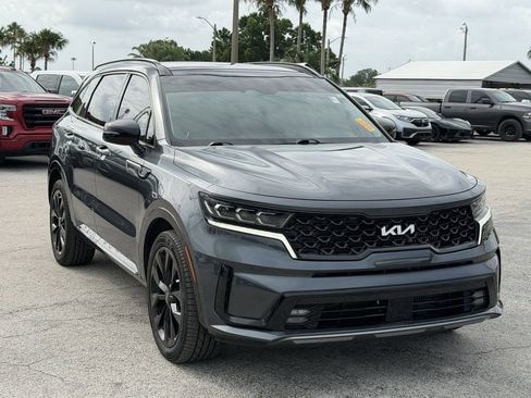 Used 2022 Kia Sorento SX FWD image 2