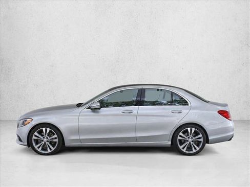 Used 2017 Mercedes-Benz C 300 Sedan image 4