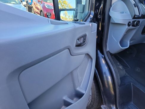Used 2019 Ford Transit 350 XLT image 18