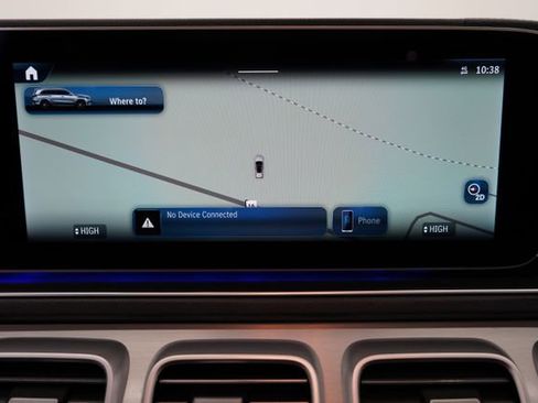 Used 2025 Mercedes-Benz GLS 450 4MATIC image 17