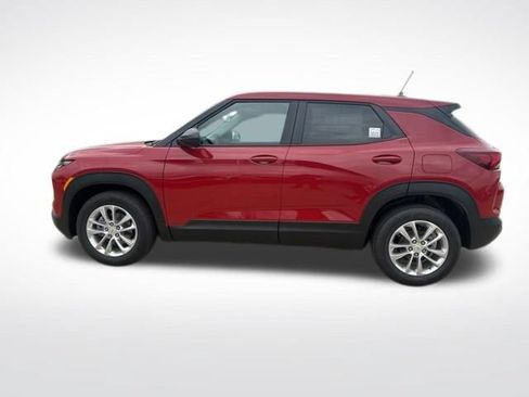 New 2026 Chevrolet TrailBlazer LS w/ LS Convenience Package FWD image 2
