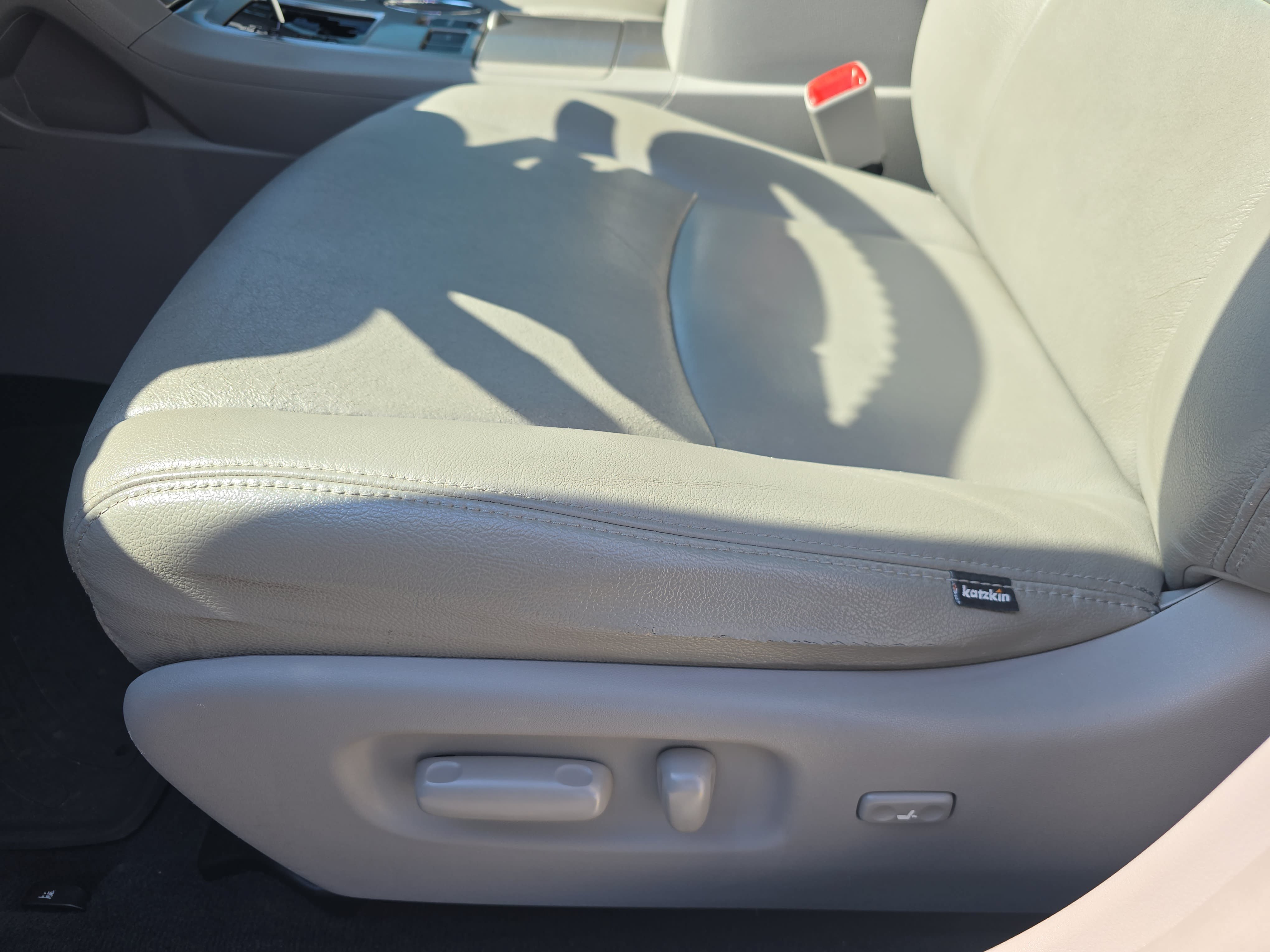 Used 2013 Toyota Highlander Plus FWD image 28