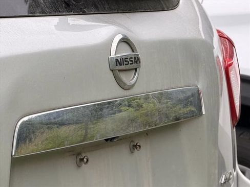 Used 2019 Nissan Pathfinder SV AWD/4WD image 11