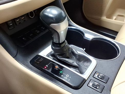 Used 2019 Toyota Highlander XLE image 39