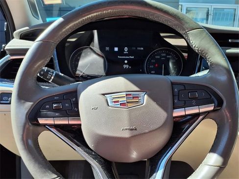 Used 2022 Cadillac XT6 Premium Luxury w/ Technology Package image 16