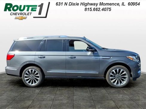 Used 2021 Lincoln Navigator Reserve AWD/4WD image 3