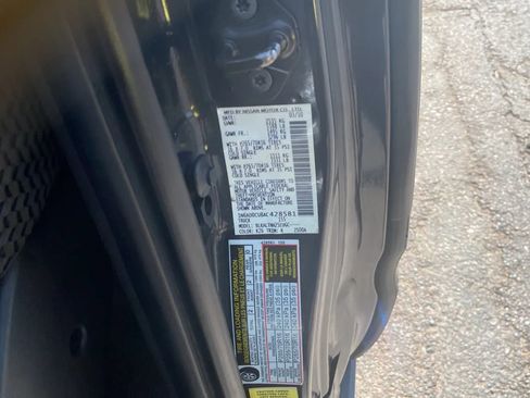 Used 2010 Nissan Frontier SE w/ SE Value Truck Pkg RWD image 32