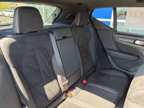 Used 2023 Volvo XC40 Recharge Ultimate w/ Protection Package Premier AWD/4WD image 24