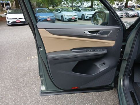 New 2026 Volkswagen Atlas Cross Sport SE image 10