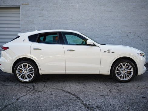 Used 2022 Maserati Levante GT image 16