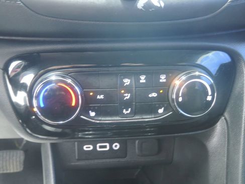 Used 2023 Buick Encore GX Preferred w/ Cold Weather Comfort Package FWD image 15
