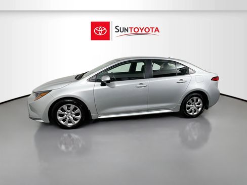 Used 2026 Toyota Corolla LE FWD image 7