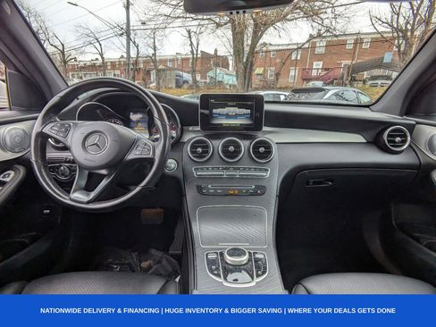 Used 2019 Mercedes-Benz GLC 300 GLC 300 w/ Premium Package image 18