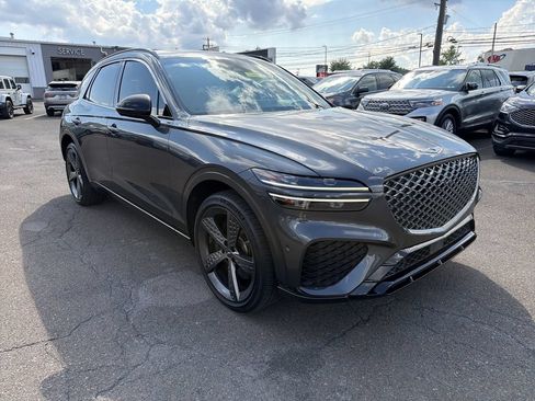 Used 2022 Genesis GV70 3.5T Sport w/ Sport Prestige Package AWD/4WD image 7