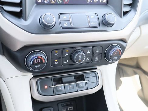 Certified 2023 GMC Acadia Denali w/ Denali Ultimate Package FWD image 18