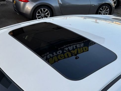 Used 2019 Honda Civic EX-L image 9