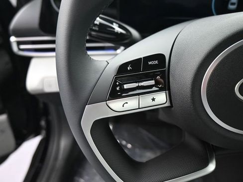 New 2026 Hyundai Elantra Limited image 18