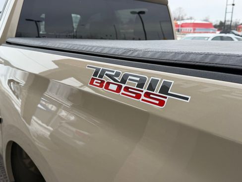 Used 2023 Chevrolet Silverado 1500 Custom Trail Boss w/ LPO, Dark Essentials Package image 9