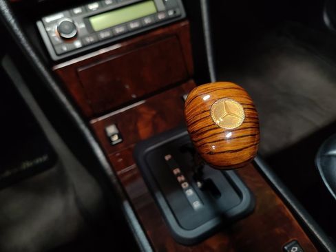 Used 1995 Mercedes-Benz E 320 Convertible image 47