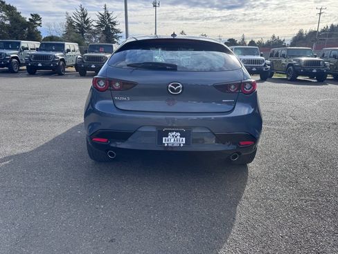 Used 2022 MAZDA MAZDA3 s image 6