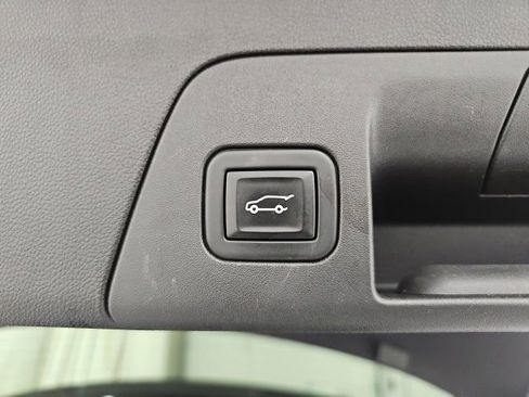Used 2021 Buick Envision Essence AWD/4WD image 34