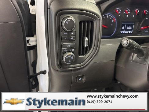 Used 2023 Chevrolet Silverado 1500 Custom image 38