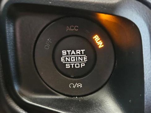 Used 2024 Jeep Wrangler Unlimited Rubicon w/ Safety Group image 14