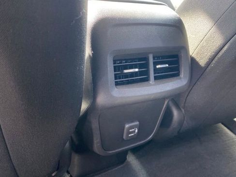 Certified 2022 Chevrolet Equinox LS w/ LS Convenience Package image 18