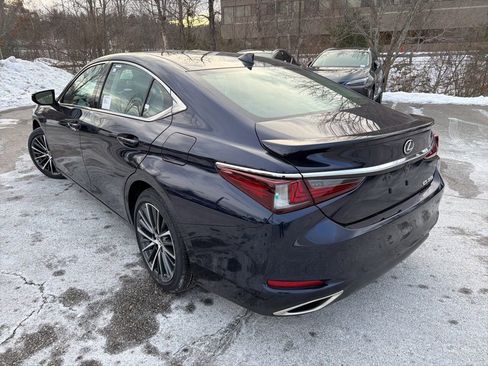 New 2025 Lexus ES 350 w/ Premium Package image 4