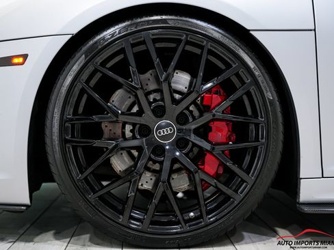 Used 2018 Audi R8 V10 w/ Carbon Exterior Package AWD/4WD image 89