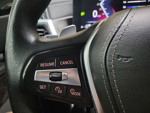 Used 2025 BMW X5 xDrive50e w/ Climate Comfort Package image 15