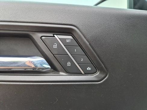 Used 2023 Chevrolet Colorado ZR2 w/ ZR2 Convenience Package III AWD/4WD image 15