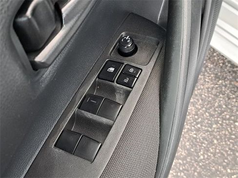 Used 2022 Toyota Corolla LE image 21