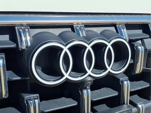 Used 2025 Audi Q7 3.0T Premium Plus AWD/4WD image 28