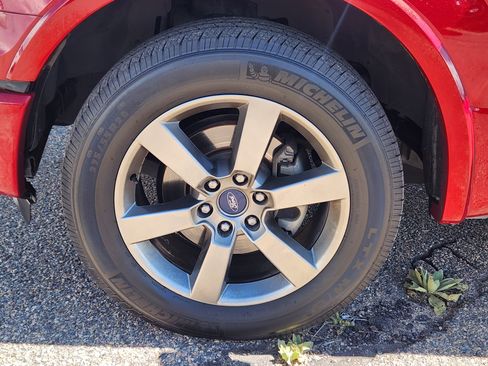 Used 2015 Ford F150 Lariat w/ Equipment Group 502A Luxury RWD image 8