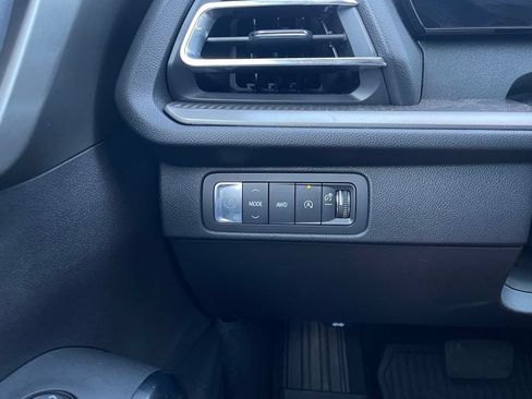 Used 2026 Chevrolet Traverse LT w/ Midnight/Sport Edition AWD/4WD image 14