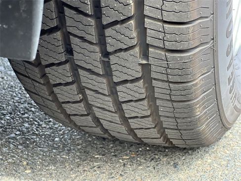 Used 2022 GMC Terrain SLE w/ Driver Convenience Package image 19