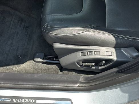 Used 2018 Volvo V60 T5 Dynamic FWD image 25