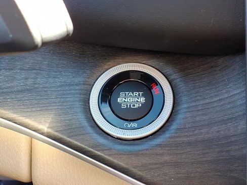 Used 2022 Jeep Grand Cherokee Limited 4xe w/ Luxury Tech Group II image 14