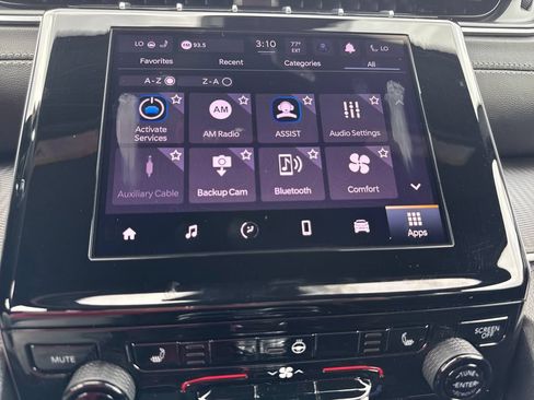 Certified 2025 Jeep Grand Cherokee Altitude AWD/4WD image 28