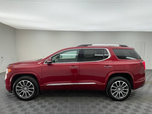 Used 2021 GMC Acadia Denali w/ Denali Technology Package FWD image 15