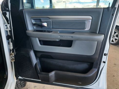 Used 2018 RAM 2500 SLT image 30